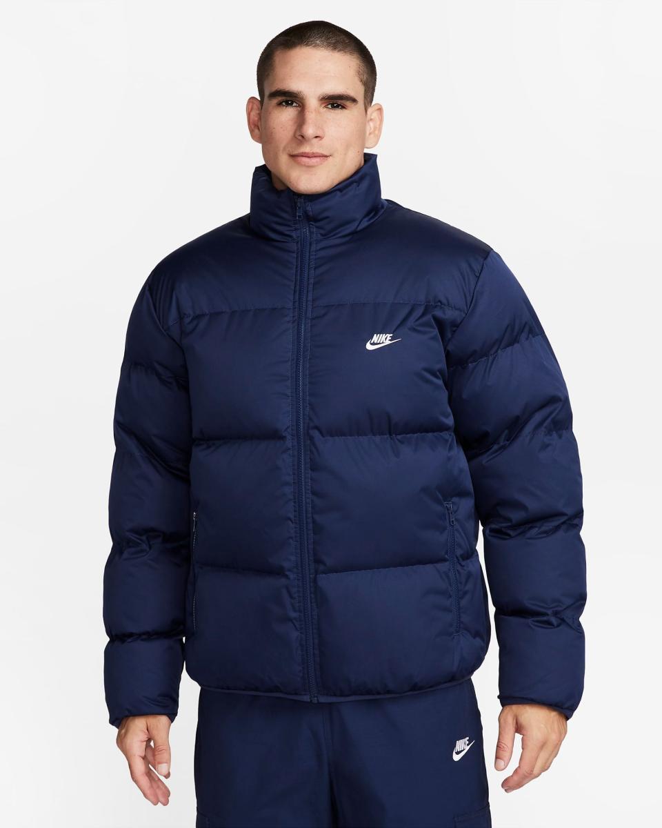 <p><a href="https://go.redirectingat.com?id=74968X1596630&url=https%3A%2F%2Fwww.nike.com%2Ft%2Fsportswear-club-mens-puffer-jacket-1p1LL5&sref=https%3A%2F%2F" rel="nofollow noopener" target="_blank" data-ylk="slk:Shop Now;elm:context_link;itc:0;sec:content-canvas" class="link ">Shop Now</a></p><p>Puffer Jacket</p><p>nike.com</p><p>$200.00</p>