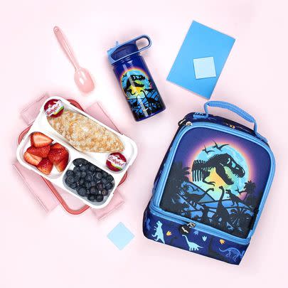 This dinosaur-themed insulated lunch bag