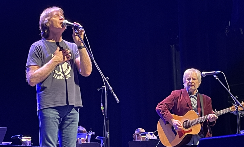 Jody Stephens and Chris Stamey rehearse for the “#1 Record” show at the Alex Theatre (Photo: Chris Willman)