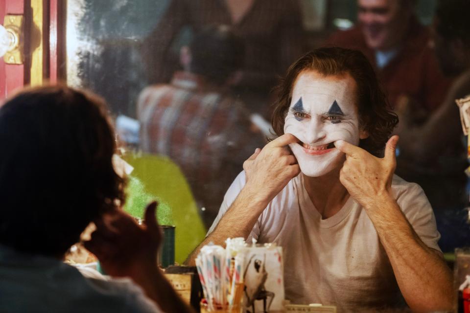 Screenshot from "Joker"