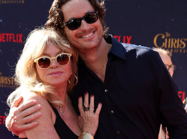 A los 45 años, Oliver Hudson volvió a vivir con su mamá, Goldie Hawn y Kurt Russell