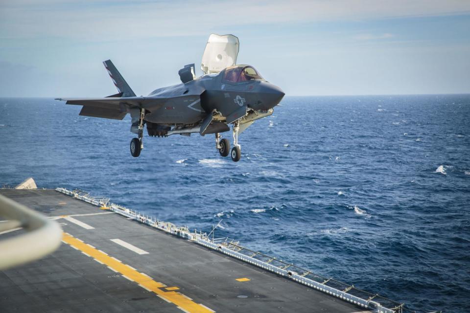 ▲F-35B戰機在兩棲突擊艦上起降。（圖／美國海軍）