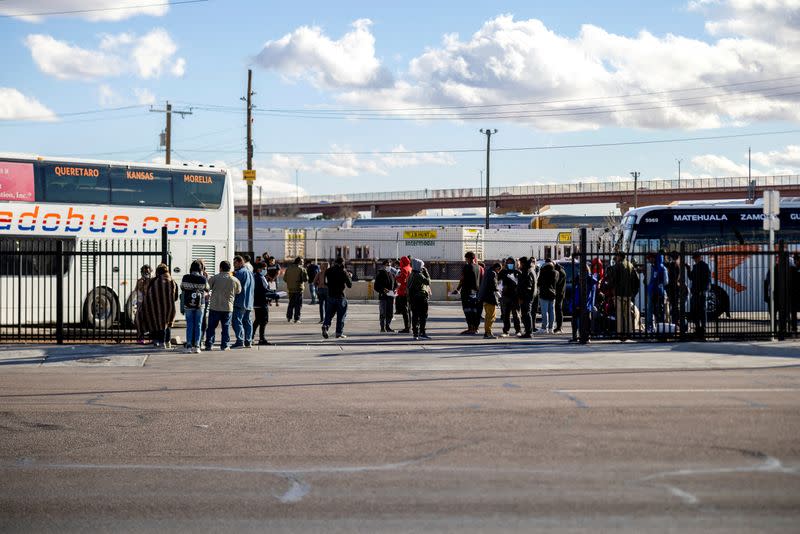 FILE PHOTO: Migrants released by CBP out on the street in El Paso
