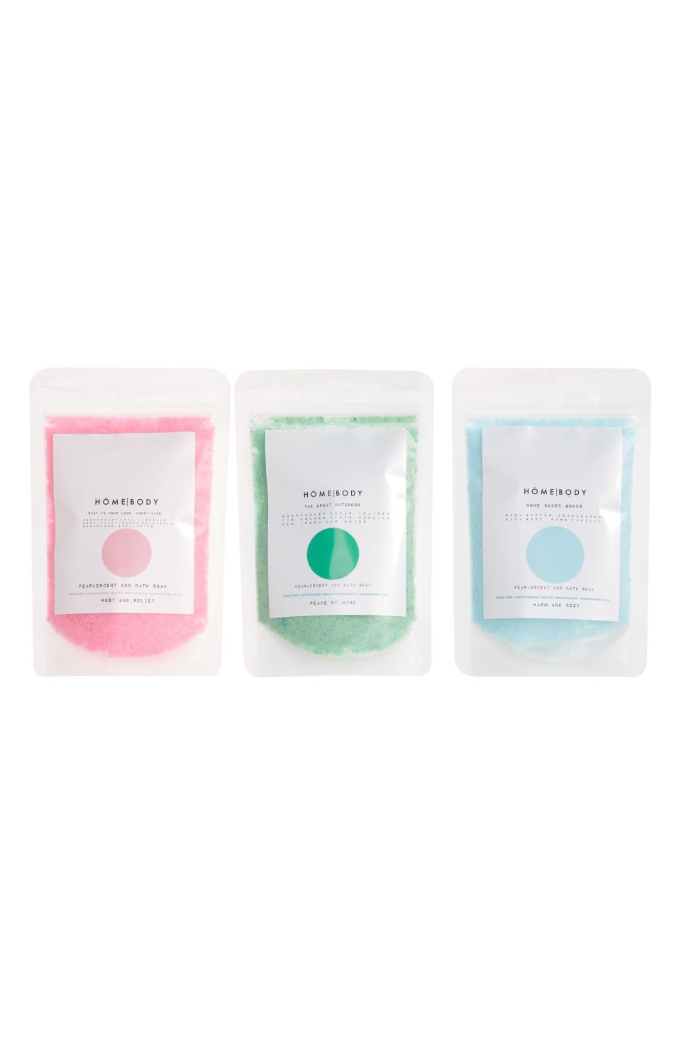 16) Home for the Holidaze Mini Pearlescent CBD Bath Soak Trio