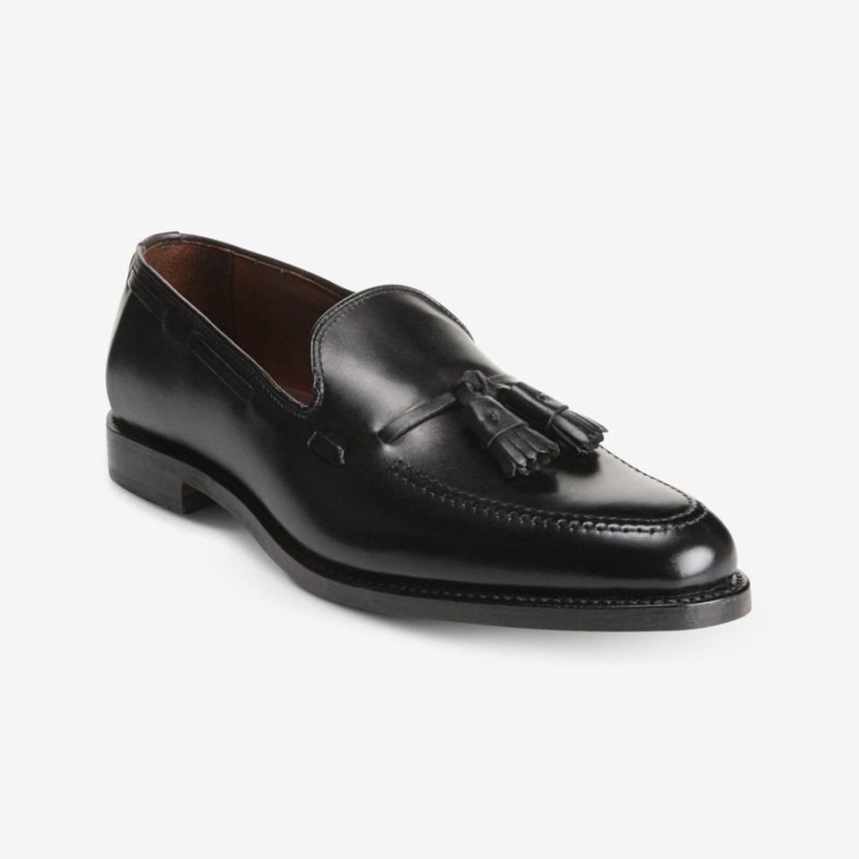 <p><a href="https://go.redirectingat.com?id=74968X1596630&url=https%3A%2F%2Fwww.allenedmonds.com%2Fproduct%2Fmens-grayson-tassel-loafer-3022874%2Fblack-ec4001968&sref=https%3A%2F%2Fwww.townandcountrymag.com%2Fstyle%2Fmens-fashion%2Fg46146575%2Fbest-loafers-for-men%2F" rel="nofollow noopener" target="_blank" data-ylk="slk:Shop Now;elm:context_link;itc:0;sec:content-canvas" class="link ">Shop Now</a></p><p>Grayson Tassel Loafer</p><p>allenedmonds.com</p><p>$297.00</p>