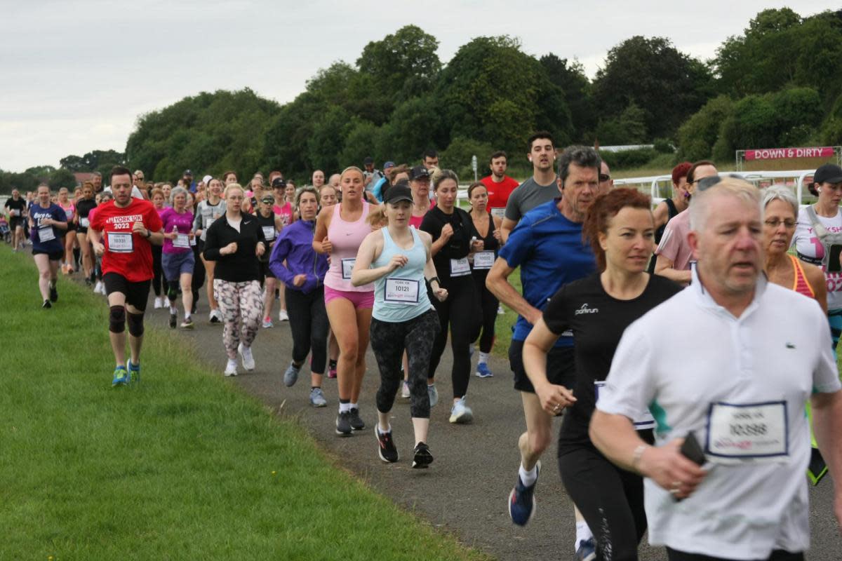 Thousands of people turned out for the York Race for Life today <i>(Image: Dylan Connell)</i>