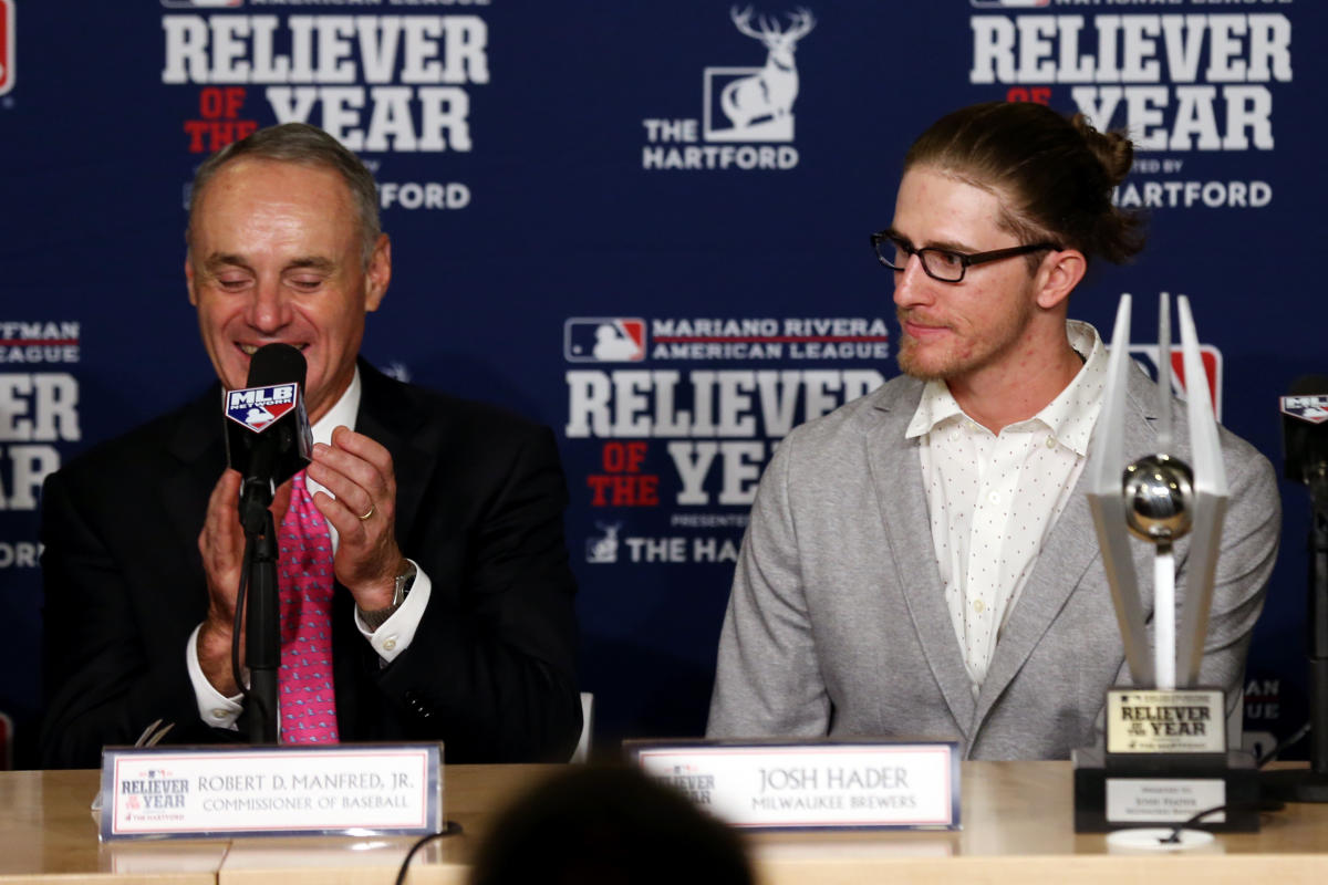 Brewers' Hader wins 3rd NL Reliever of the Year award