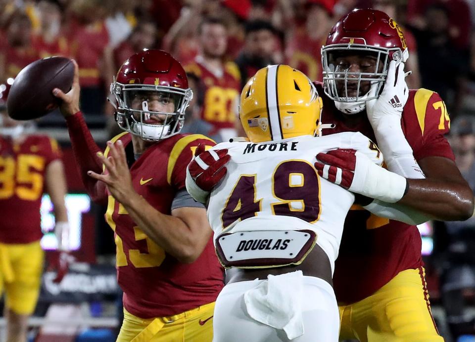 USC's Caleb Williams throws the ball.