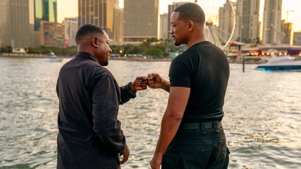 Martin Lawrence and Will Smith in a scene from 