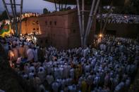 Thousands gathered before dawn to attend celebrations (AFP/EDUARDO SOTERAS)