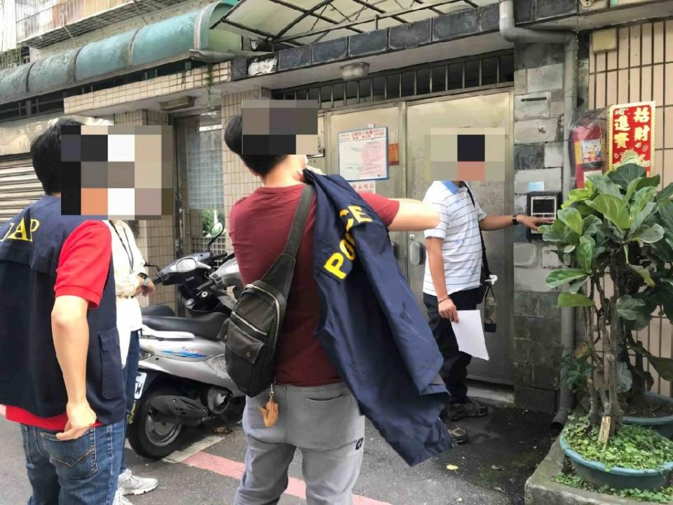 新北市觀光旅遊局成立聯合稽查小組，只要非法日租套房於網路平臺刊有招攬住宿廣告行為，事證明確者將依規裁處。(新北市觀旅局提供)