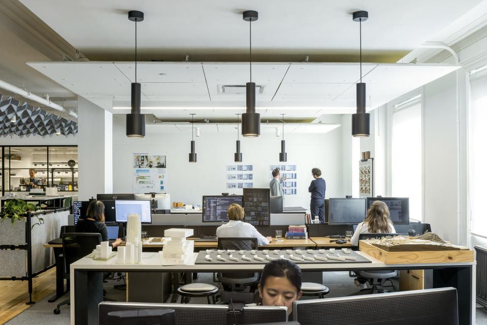 NBBJ's new office have a variety of seating arrangements.<span class="copyright">Sean Airhart / NBBJ</span>