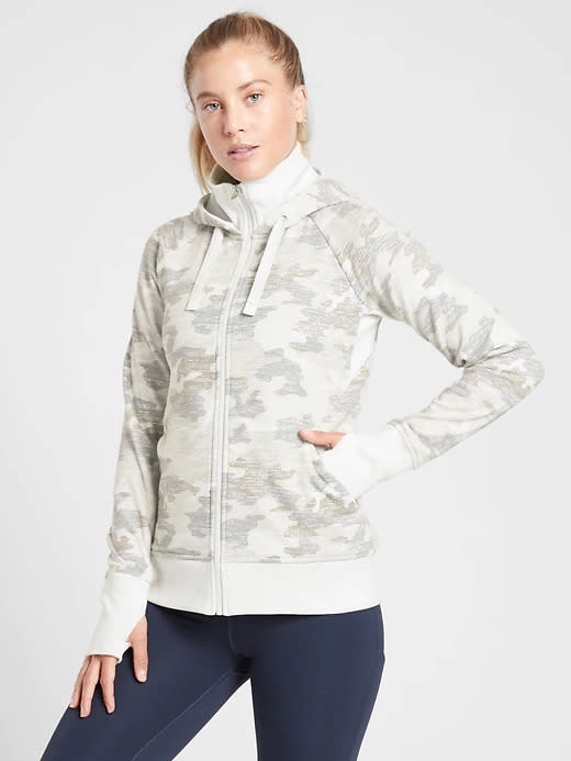 Athleta is having a sale on activewear — up to 60 percent off - Yahoo Sports