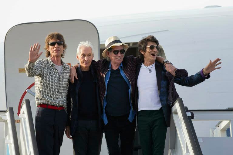 ¿Cuántos aviones habrán tomado los Stones? Mick Jagger, Charlie Watts, Keith Richards y Ron Wood llegan a La Habana, Cuba, en marzo de 2016