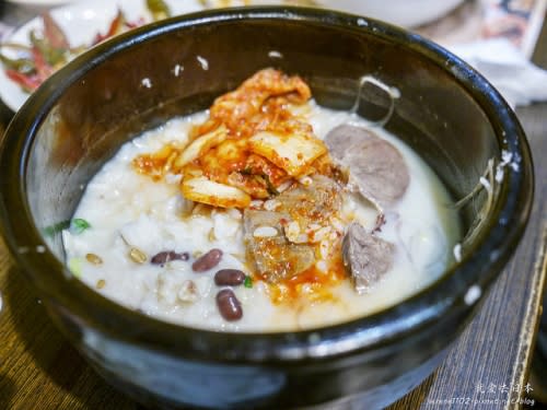 【右上四十五度角食記】【中山國小站美食】首爾傳統韓國料理