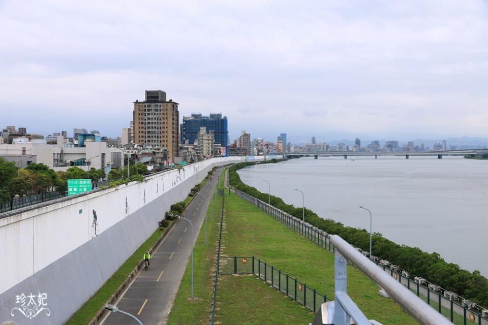 污水處理廠附設休閒運動公園