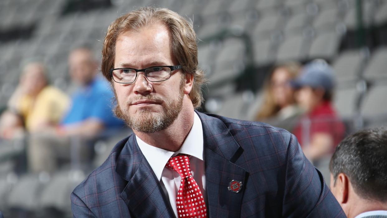 Legendary NHL defenseman Chris Pronger revealed that he once suffered the same injury that Bills safety Damar Hamlin suffered on Monday. (Getty Images)