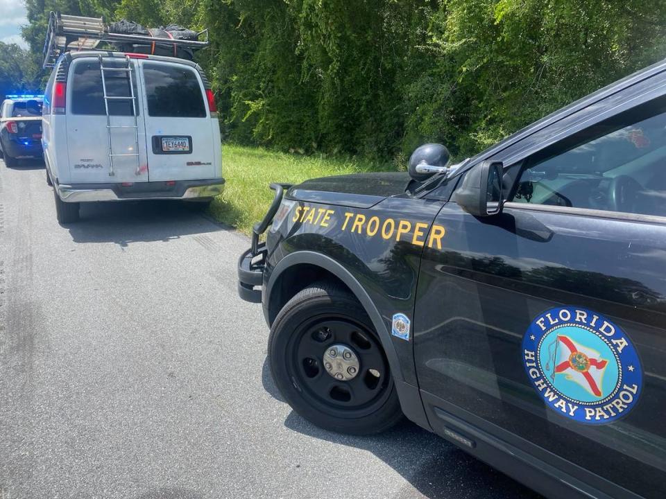 This is a photo of the traffic stop in Hernando County that resulted in the arrest of Raquel López Aguilar, a Mexican national, on charges of transporting undocumented immigrants into Florida.