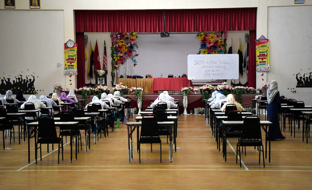 The Ministry of Education said that SPM students can apply for these programmes directly with them without going through UPUOnline, and that registration for the programmes will be free.  — Bernama file pic