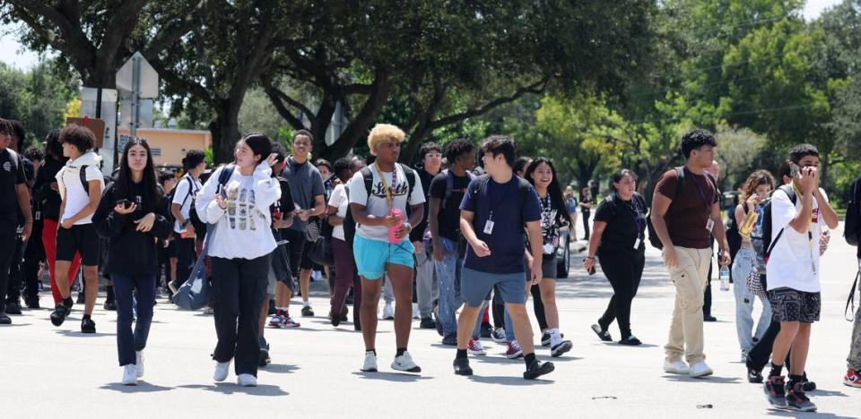 South Plantation High School students being evacuated to Heritage Park in Plantation after a bomb threat on Wednesday, September 6, 2023. (Carline Jean/South Florida Sun Sentinel)