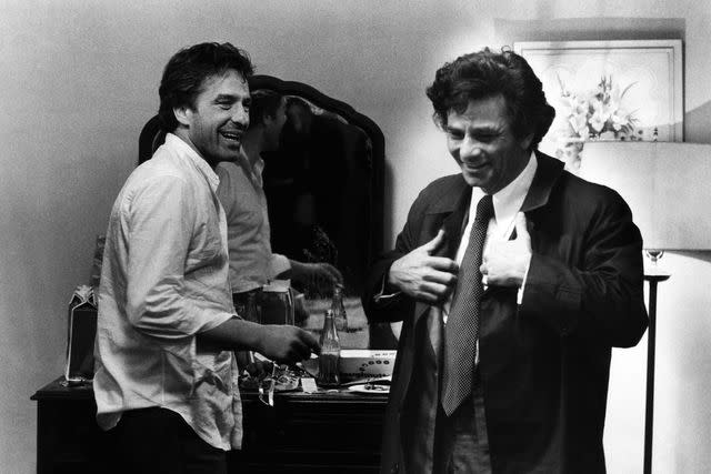 Everett Collection John Cassavetes and Peter Falk in 'Mikey and Nicky'