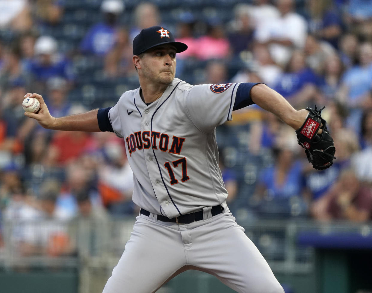 KANSAS CITY, MISSOURI - AUGUST 16:  Jake Odorizzi #17 of the Houston Astros throws in the first inning against the Kansas City Royals at Kauffman Stadium on August 16, 2021 in Kansas City, Missouri. (Photo by Ed Zurga/Getty Images)