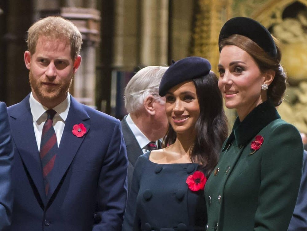 Harry und Meghan gemeinsam mit Prinzessin Kate (r.). (Bild: imago/Starface)