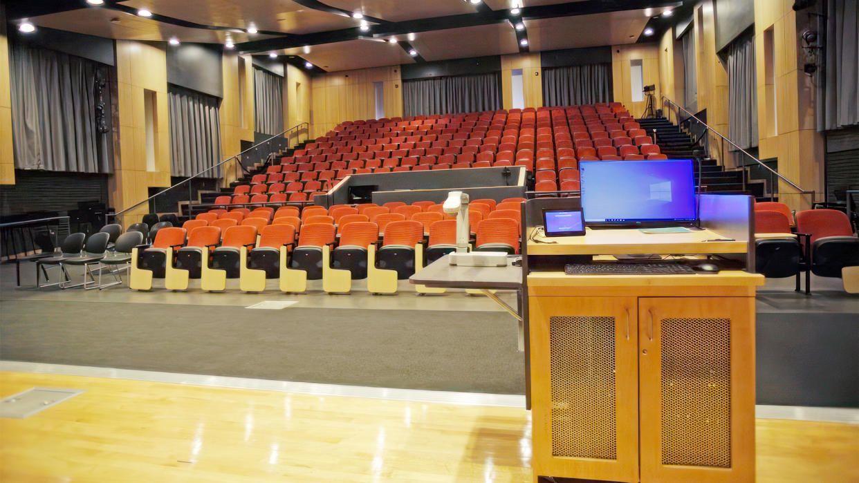  A lecture hall equipped with Extron solutions. . 