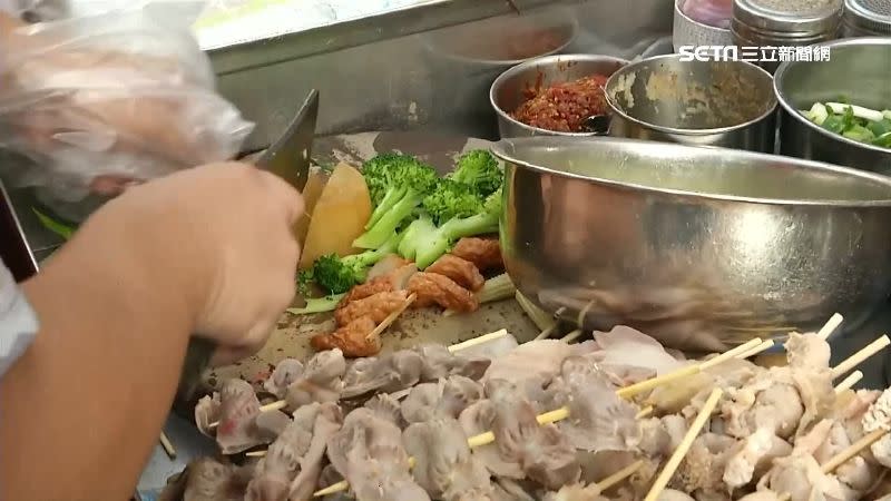 鹽水雞選擇豐富，蔬菜、肉類都有。（圖／資料照）