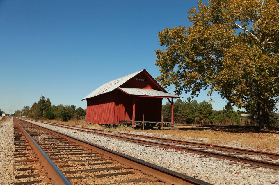 Hampton, South Carolina, was built around the railroad tracks running through the town.