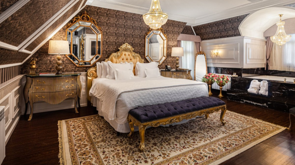 Hotel Colline de France’s elegant French interiors (Hotel Colline de France)