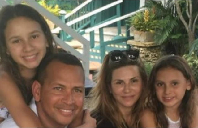 Alex Rodriguez showers ex-wife Cynthia Scurtis with compliments