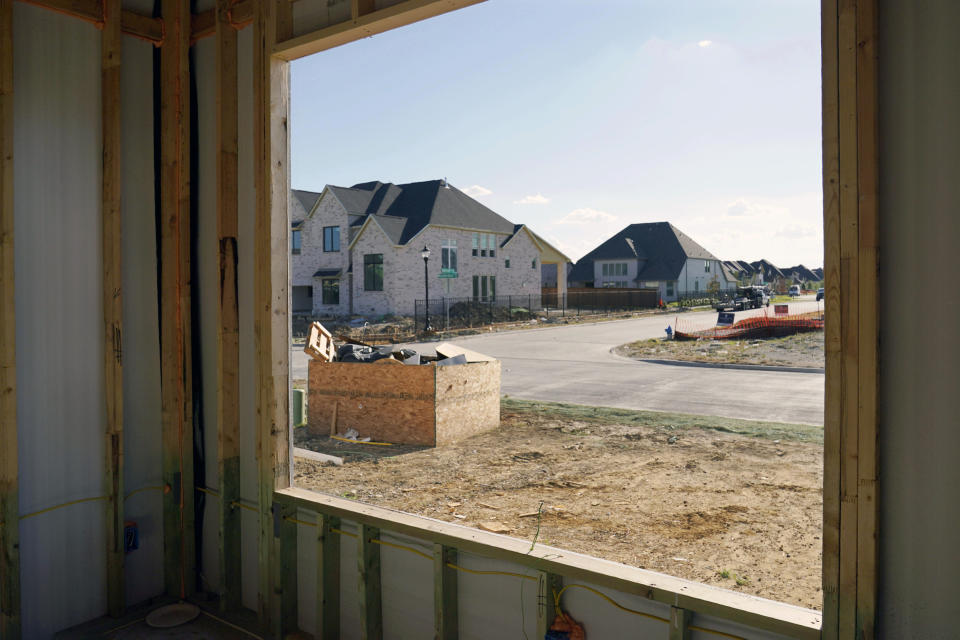 New homes under construction in Frisco, Texas, on Aug. 12, 2021. (Tony Gutierrez / AP file)