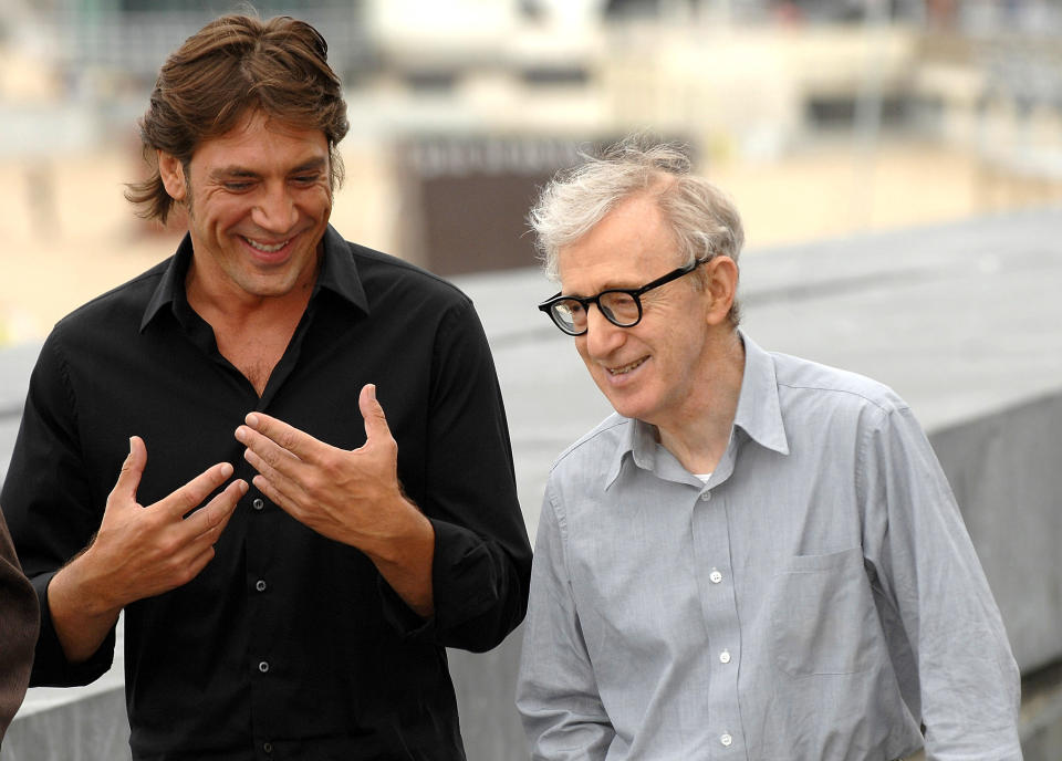 SAN SEBASTIAN, SPAIN - SEPTEMBER 18:  Actor Javier Bardem (L) and director Woody Allen (R) attend the photocall for 'Vicky, Cristina, Barcelona' at The Kursaal Palace, during the 56th San Sebastian Film Festival on September 18, 2008 in San Sebastian, Spain.  (Photo by Fotonoticias/WireImage) 