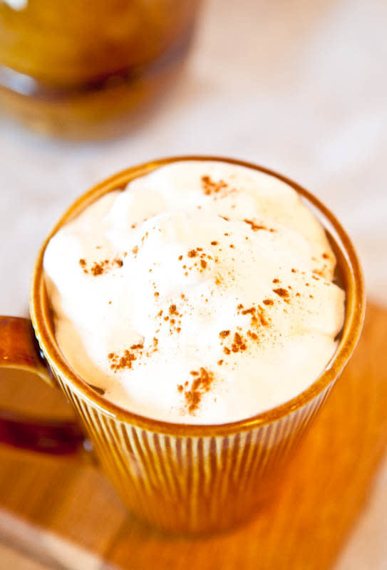 <strong>Get the <a href="http://www.averiecooks.com/2011/09/pumpkin-spice-latte.html" target="_blank">Healthy Pumpkin Spice Latte recipes</a> from Averie Cooks</strong>