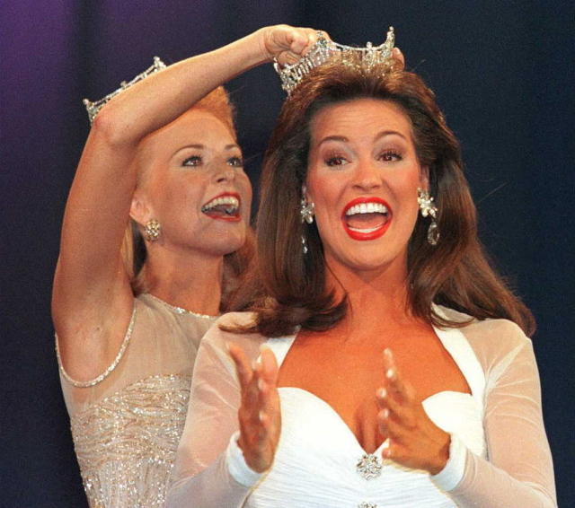 Closeup of Elizabeth Ward, Miss America of 1982. News Photo - Getty Images