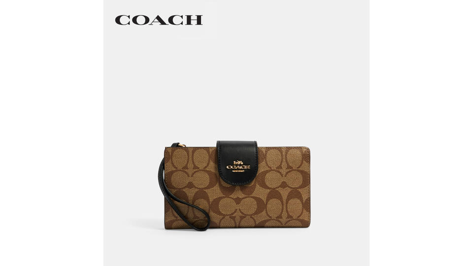 Coach Women’s Tech Phone Wallet. (Photo: Lazada SG)