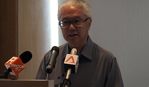 Dr Tony Tan said the back-up measures will Singapore a better ability to ride through the crisis if it happens. (Yahoo! photo/ Faris Mokhtar)