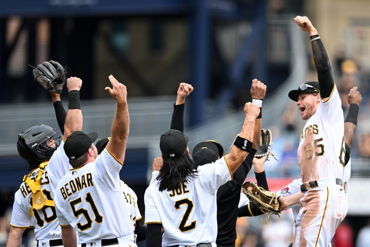 Pittsburgh Pirates Bring Back Cursive Script For Two New Uniforms Ahead Of  2020 Season