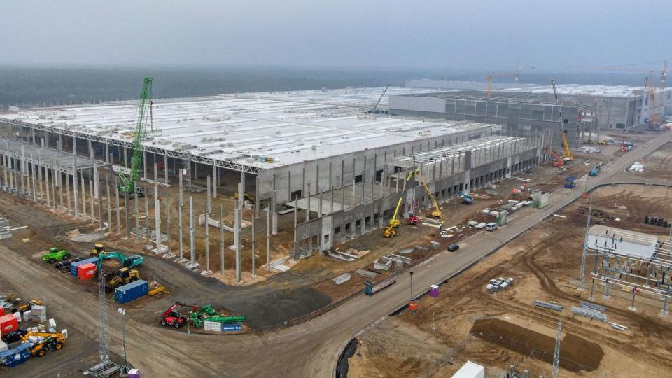 Die Baustelle der Tesla Gigafactory (Luftaufnahme mit einer Drohne).