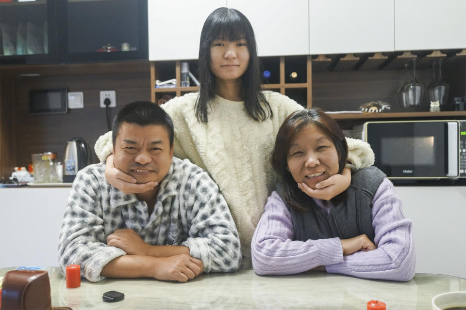 Zhifan Dong with her parents, Mingsheng Dong and Junfang Shen. (Courtesy Dong Family)