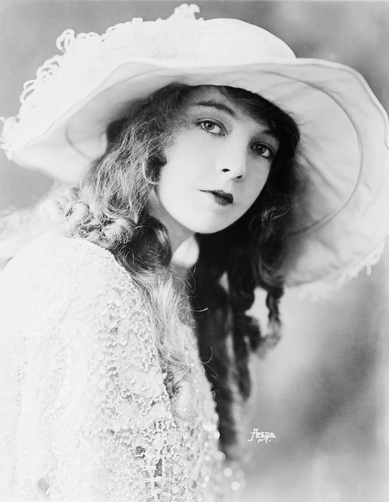 Silent film star Lillian Gish