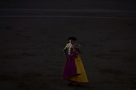 Alberto Lamelas stands in the arena as he takes part in a bullfighting during San Isidro festival at Las Ventas bullring in Madrid, Spain, June 5, 2017. REUTERS/Sergio Perez