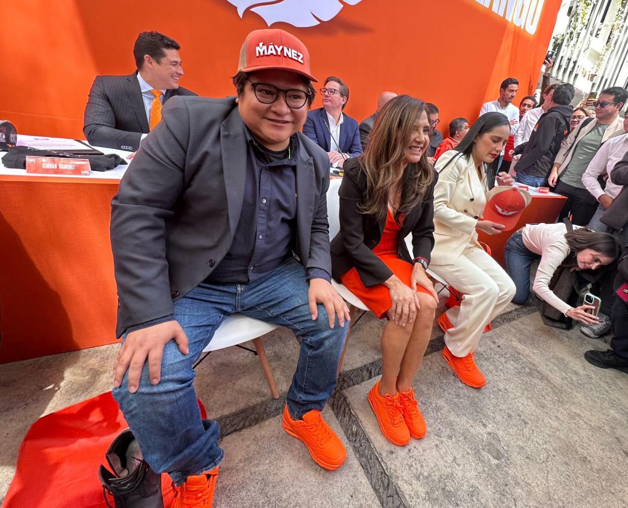 CIUDAD DE MÉXICO, 19FEBRERO2024.- Sandra Cuevas, Alejandra Barrales y Gibrán Ramírez durante su presentación como candidatos al Congreso de la República. FOTO: ANDREA MURCIA /CUARTOSCURO.COM