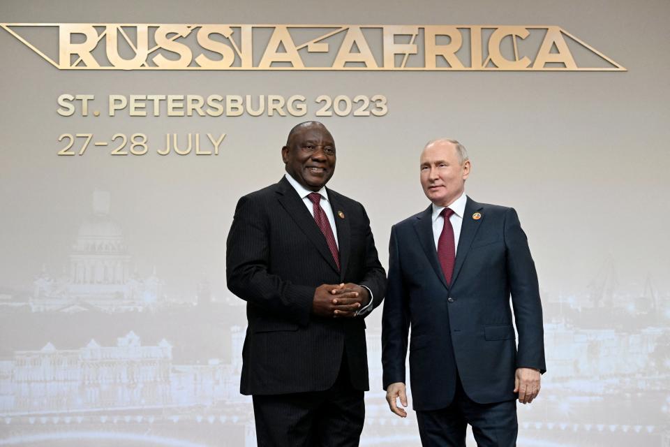 Russian president Vladimir Putin meets South African President Cyril Ramaphosa (via REUTERS)