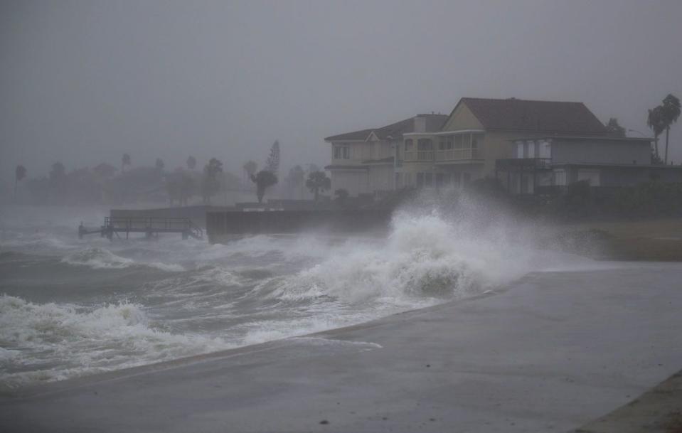 Wave, Wind wave, Storm, Tide, Atmospheric phenomenon, Tropical cyclone, Sea, Wind, Water, Ocean, 