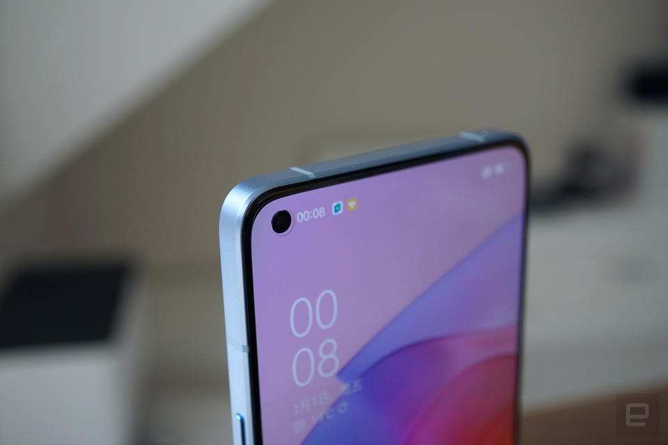 <p>Oppo Reno7 Pro 動手玩：熟悉的配方</p>
