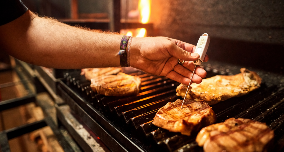 This 'amazing' 2-in-1 food thermometer is perfect for BBQ season