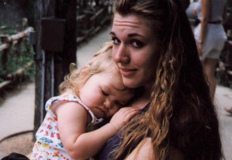 PHOTO: Kelli Cox was a 20-year-old college student and a new mom to her daughter Alexis. Kelli disappeared in July 1997. (Jan Bynum)