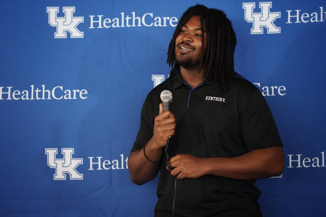 Kenneth Horsey started at left tackle for Kentucky football in 2022 but will likely move back to guard as a sixth-year senior.